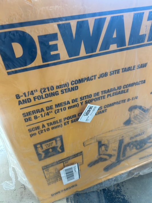 Dewalt compact job site table saw with table