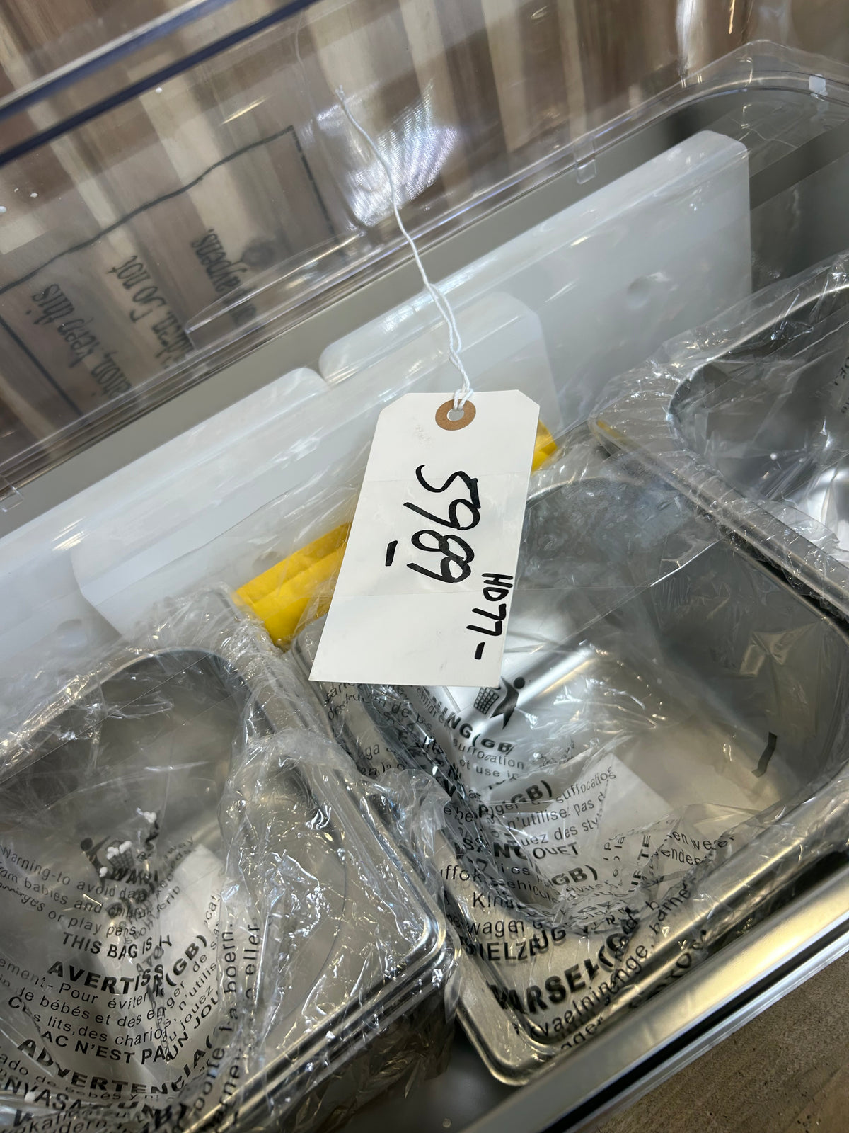 Countertop Food Serving Display Container