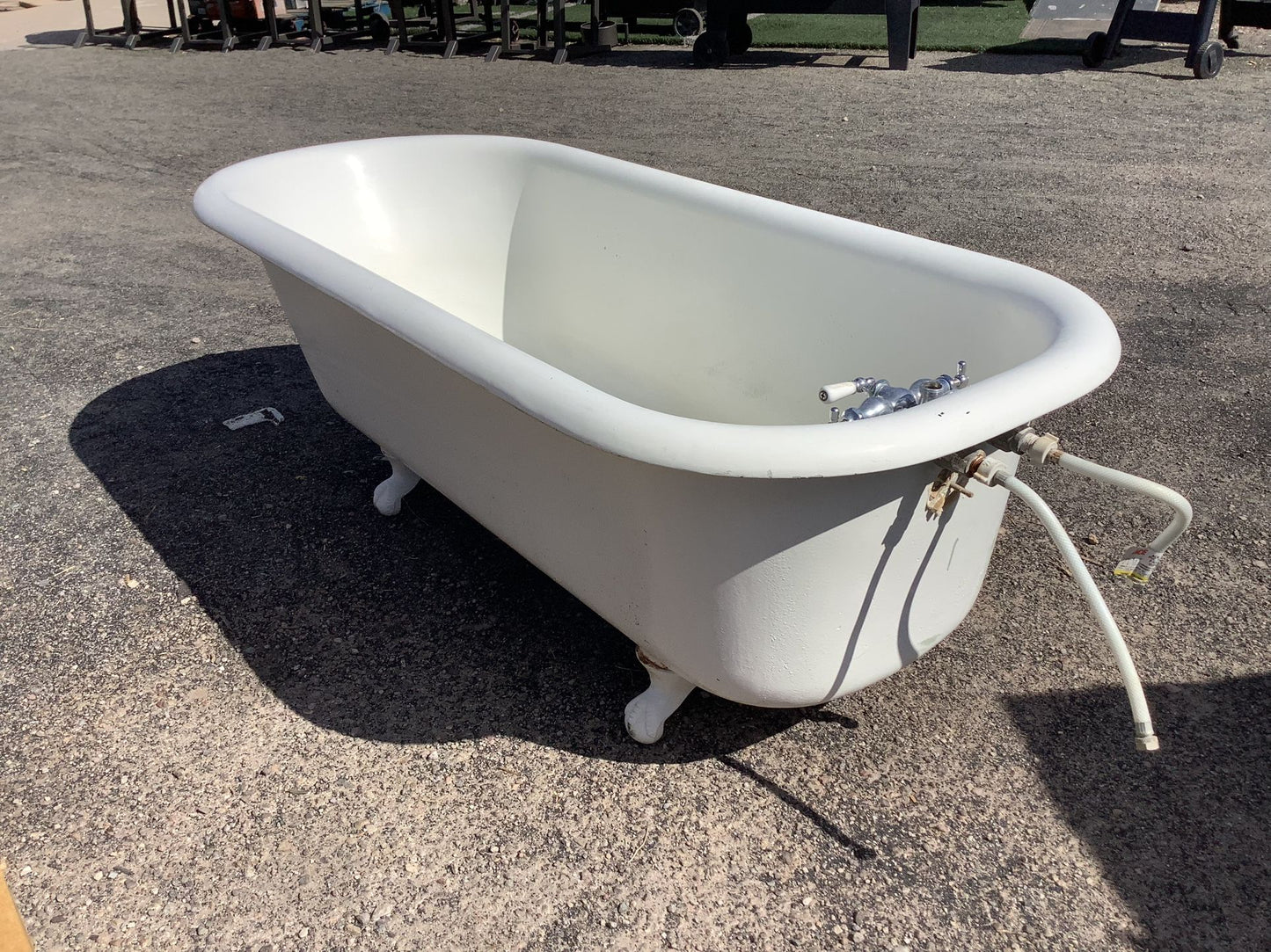 65 in. Clawfoot Tub w/ Faucet