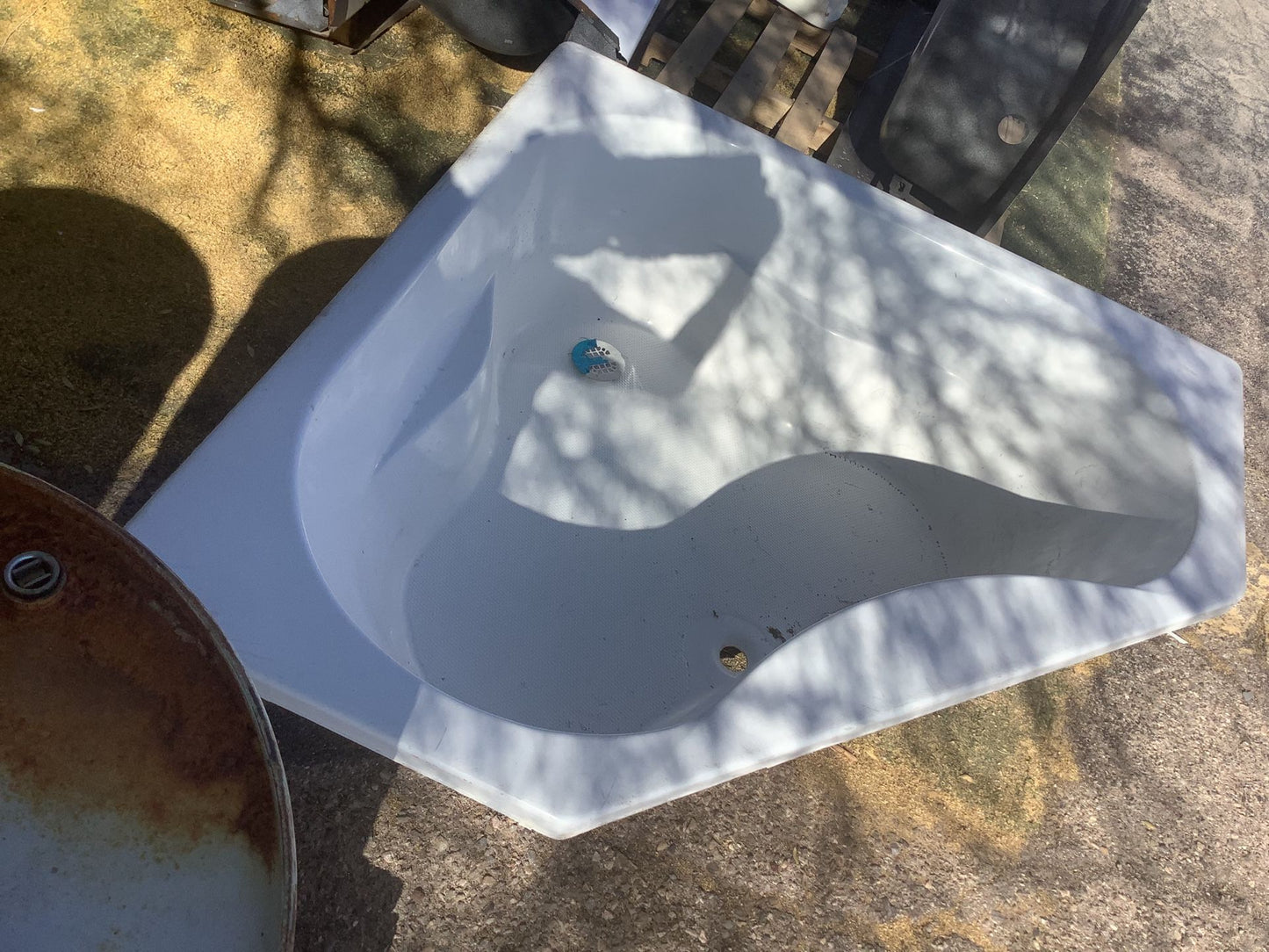 Corner Drop-in Bathtub