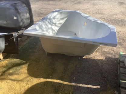 Corner Drop-in Bathtub