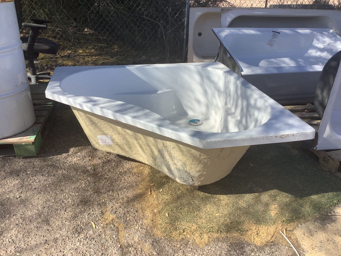 Corner Drop-in Bathtub