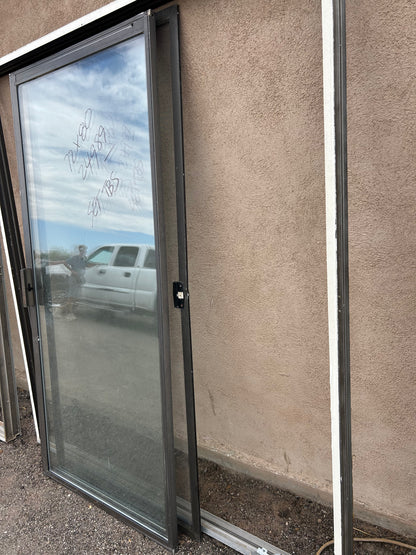 Sliding glass door set