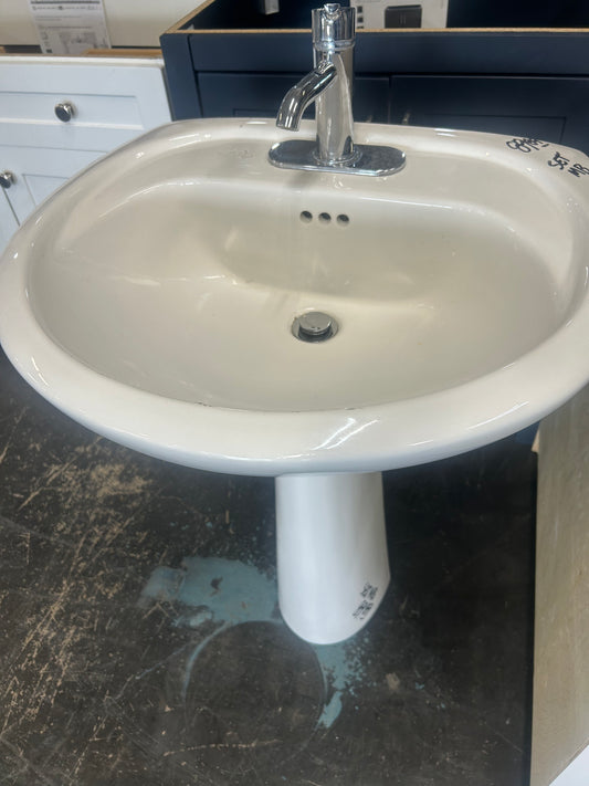 Pedestal sink