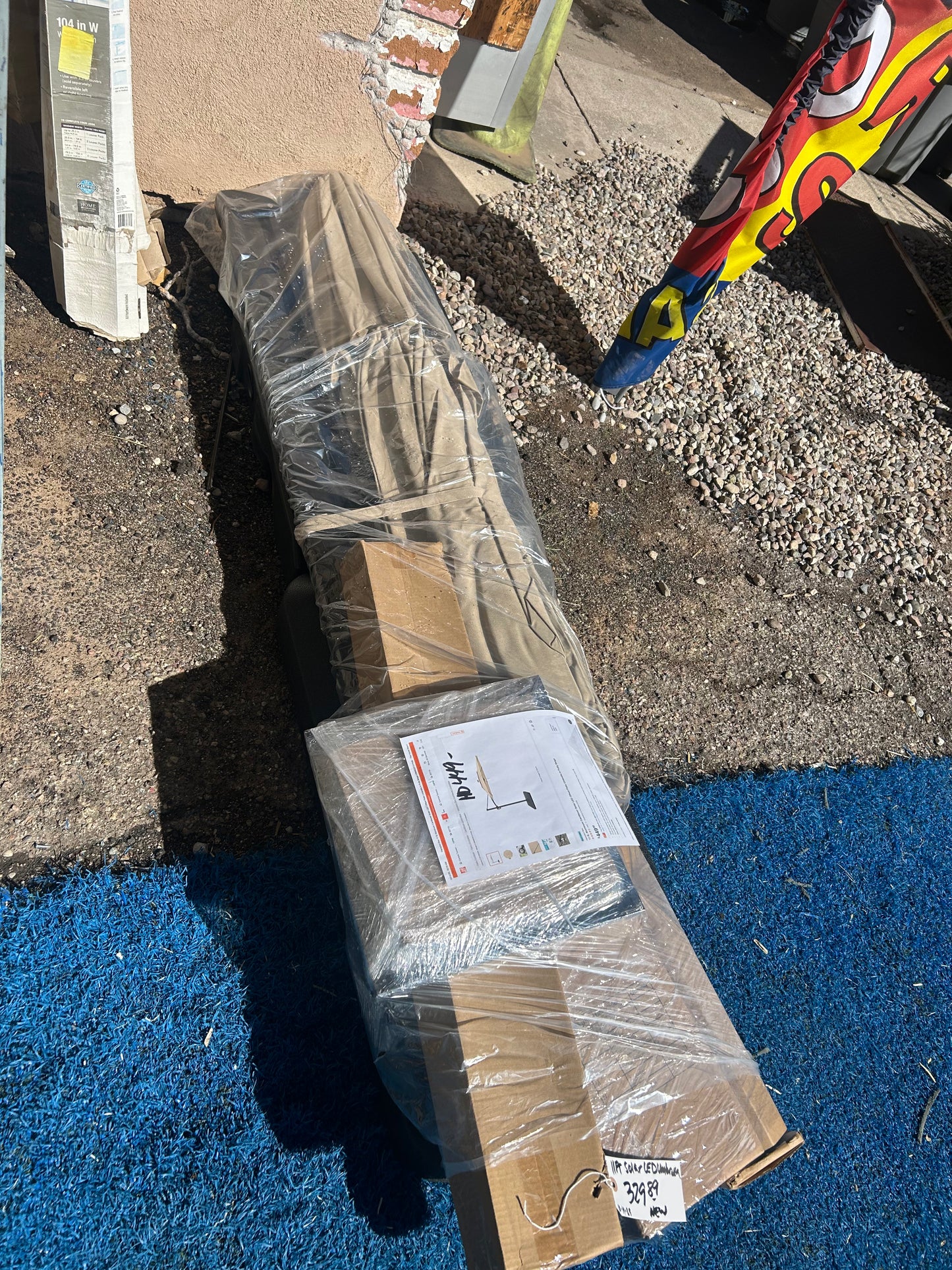 Hampton Bay Solar Patio Umbrella