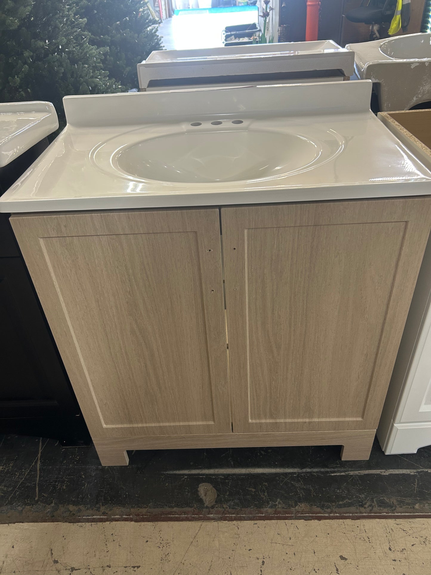 Glacier Bay 31 inch vanity ￼