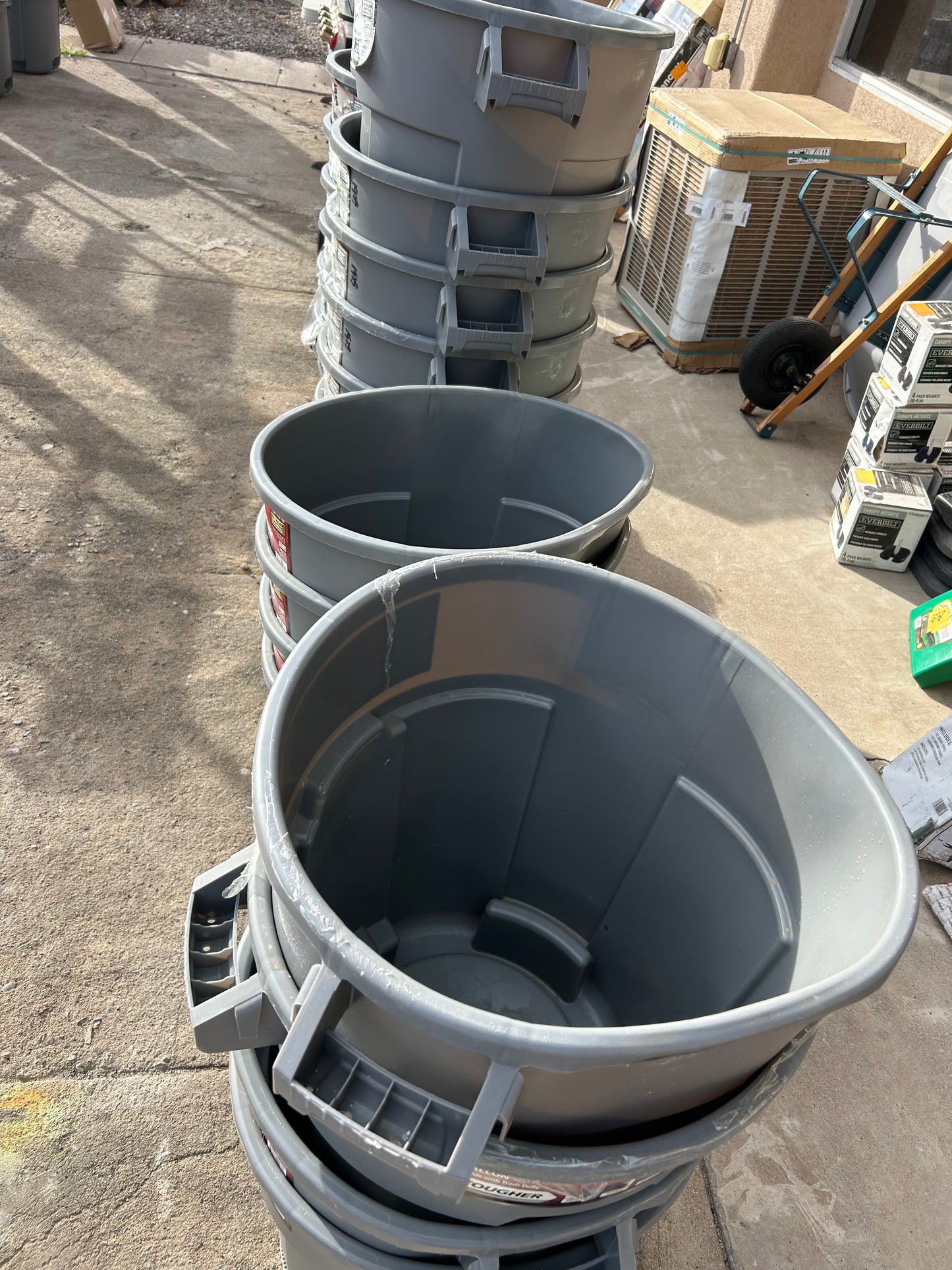 Husky 20 Gallon Trash Cans