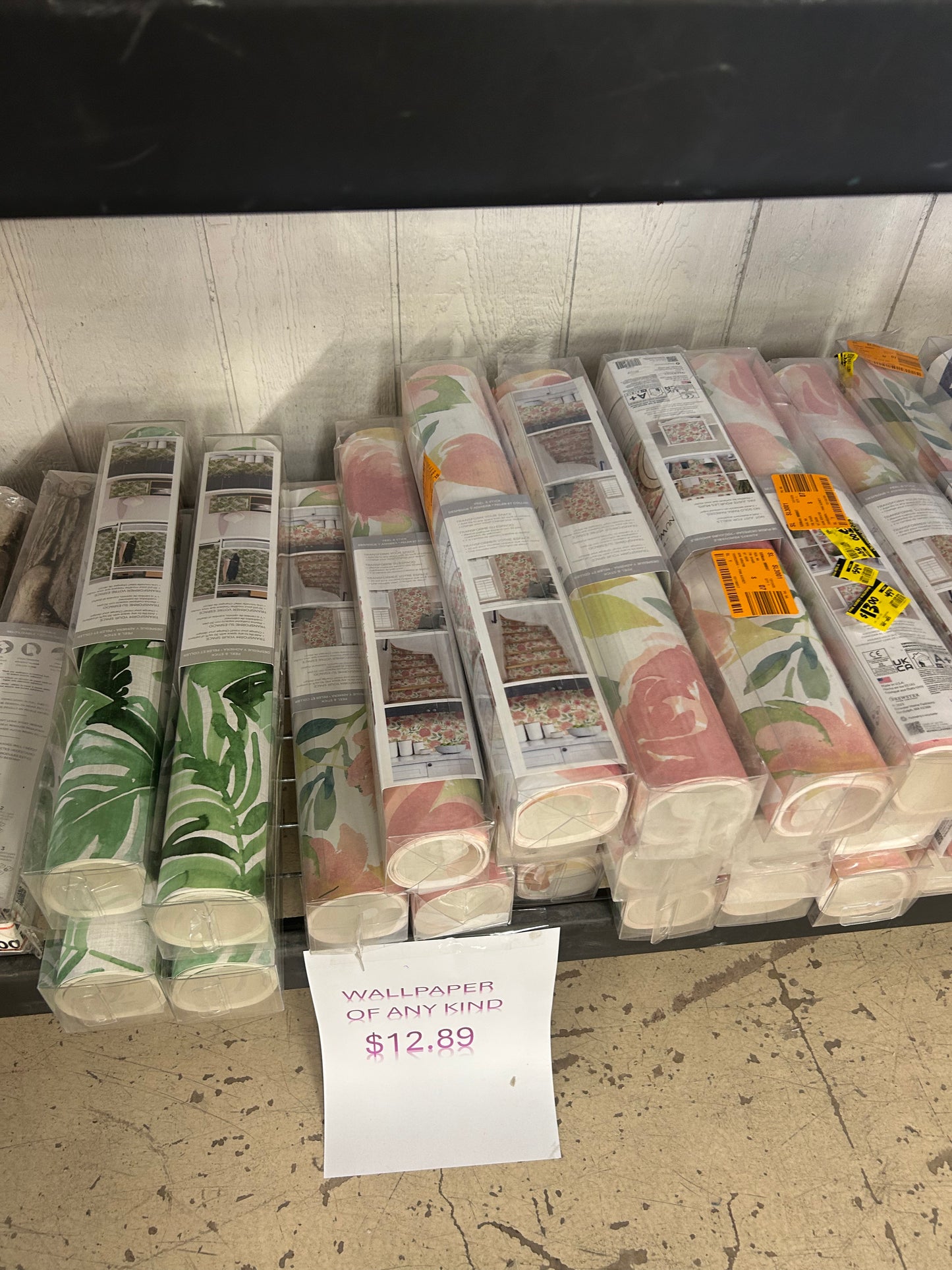 Decorative wallpaper