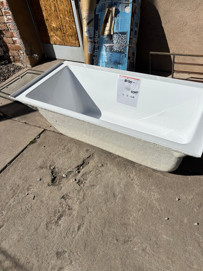 Swiss Madison left-hand drain bathtub