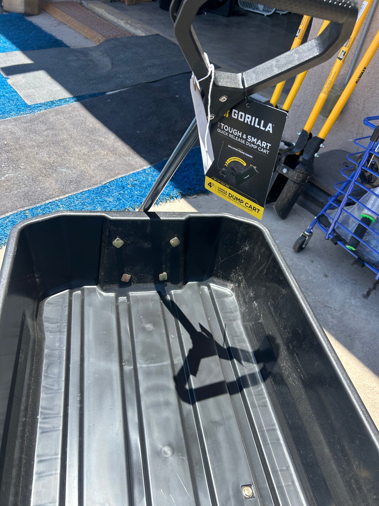 Gorilla Dumping Garden Cart
