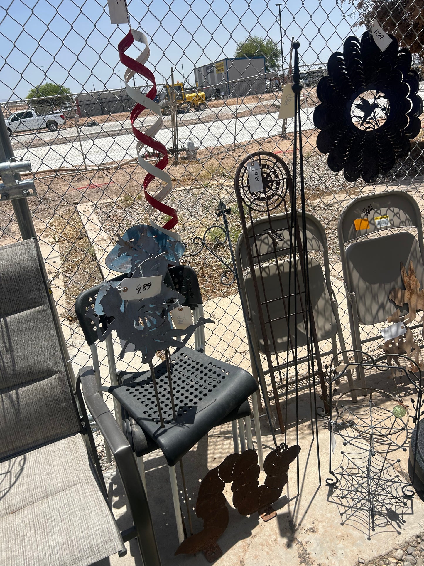 Decorative yard artwork