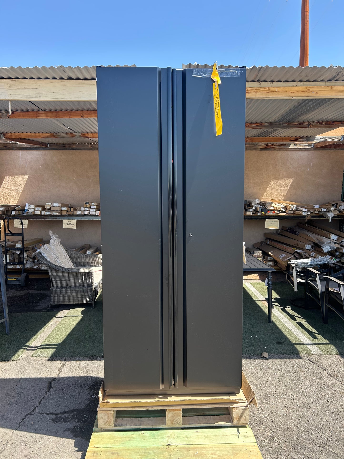 Husky heavy duty garage storage cabinet