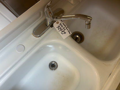 Country farm sink with faucet ￼