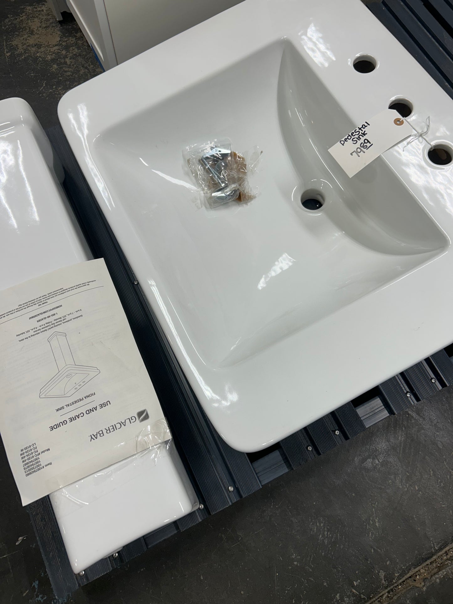 Pedestal Sink