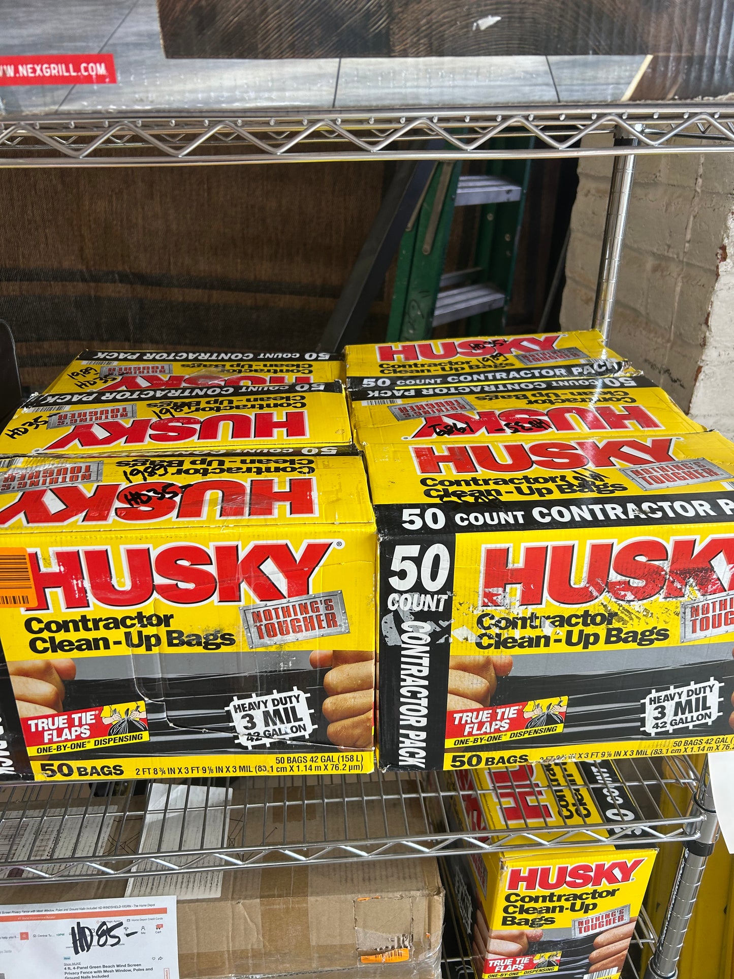 Husky contractor cleanup bags