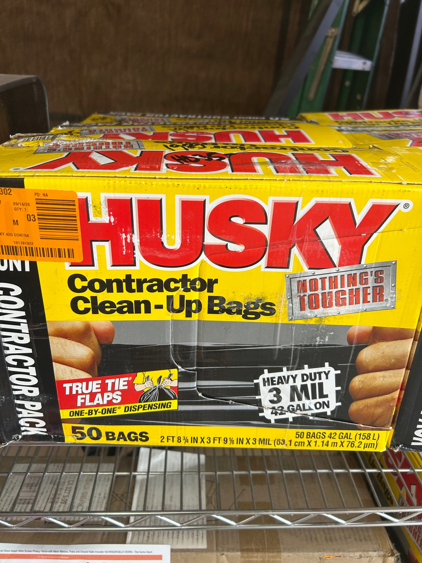 Husky contractor cleanup bags