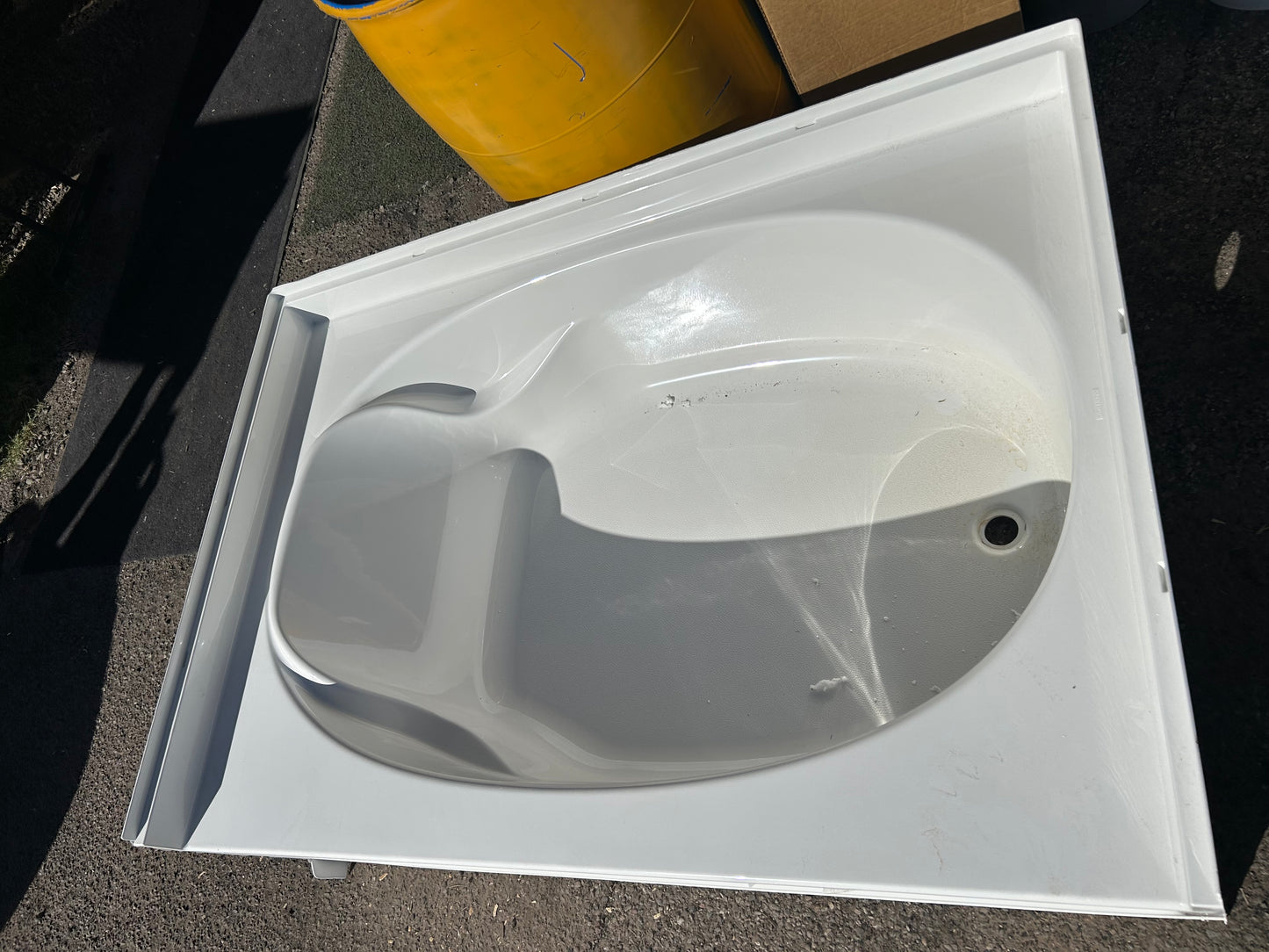 Sterling by kohler Bathtub