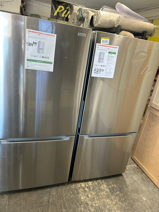 Vissani Refrigerator