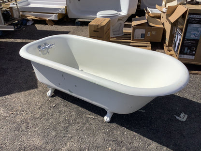 65 in. Clawfoot Tub w/ Faucet