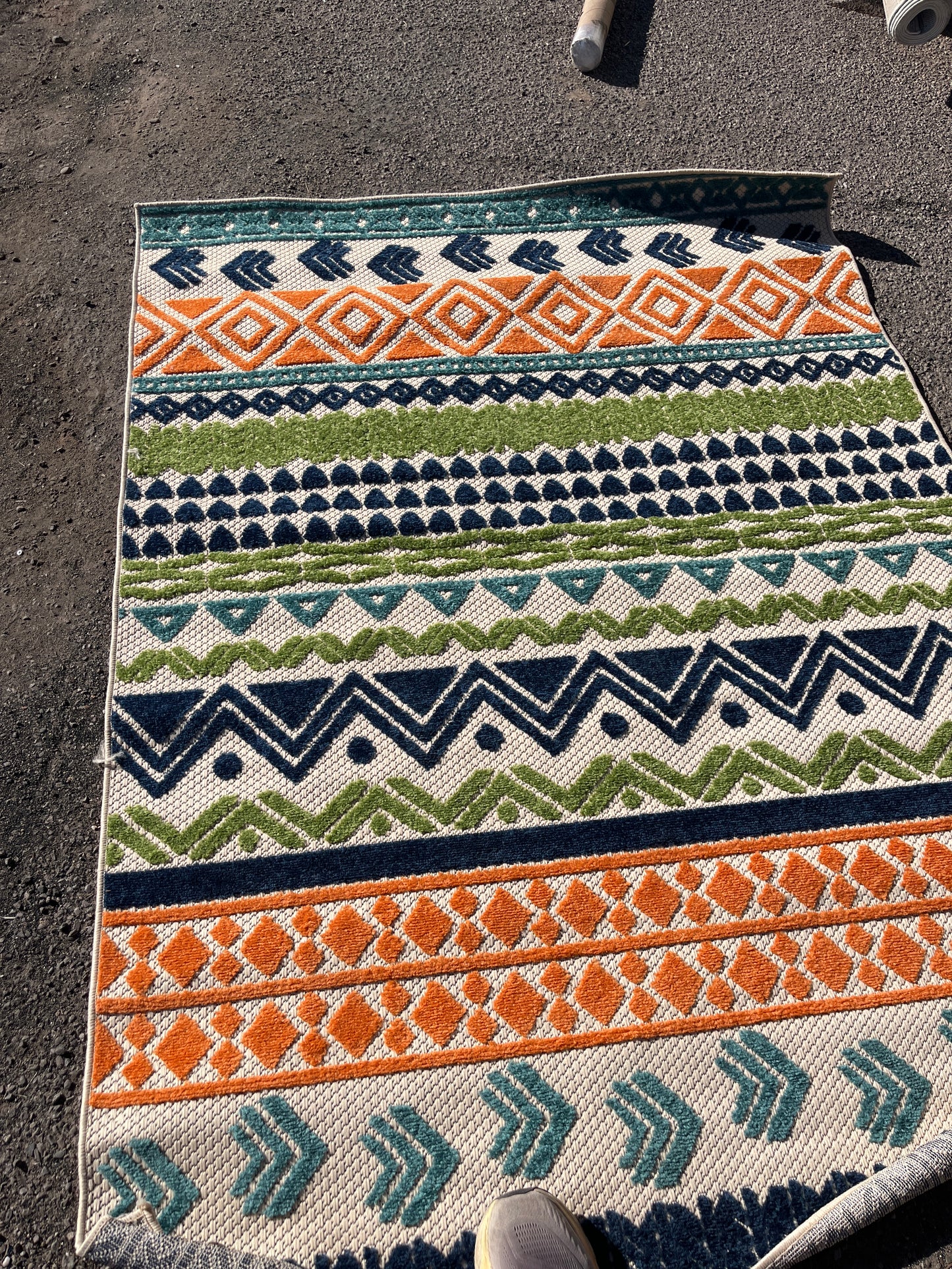 Graham collection 5 x 7 colorful rug