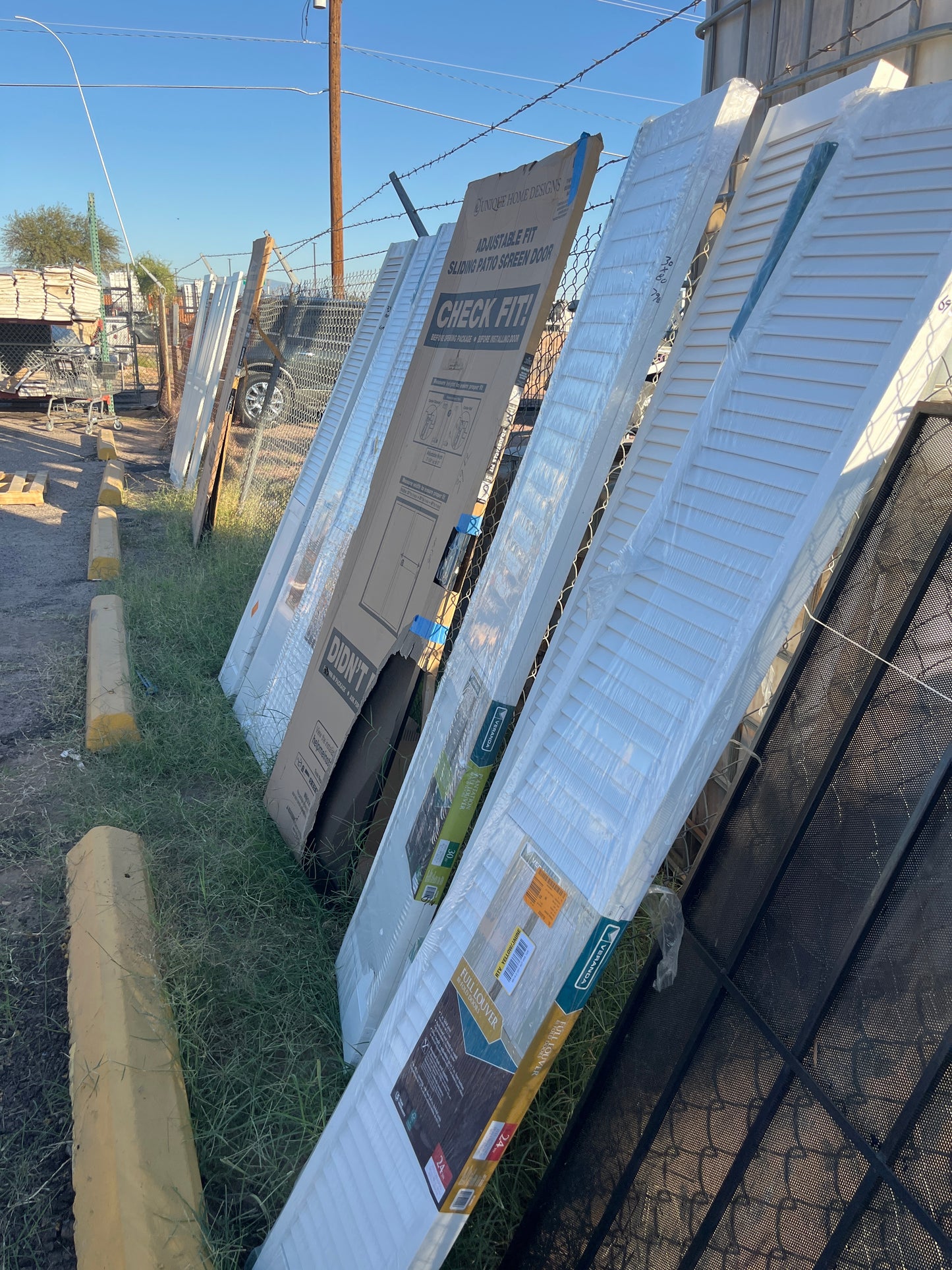 Variety of louvered bifold doors