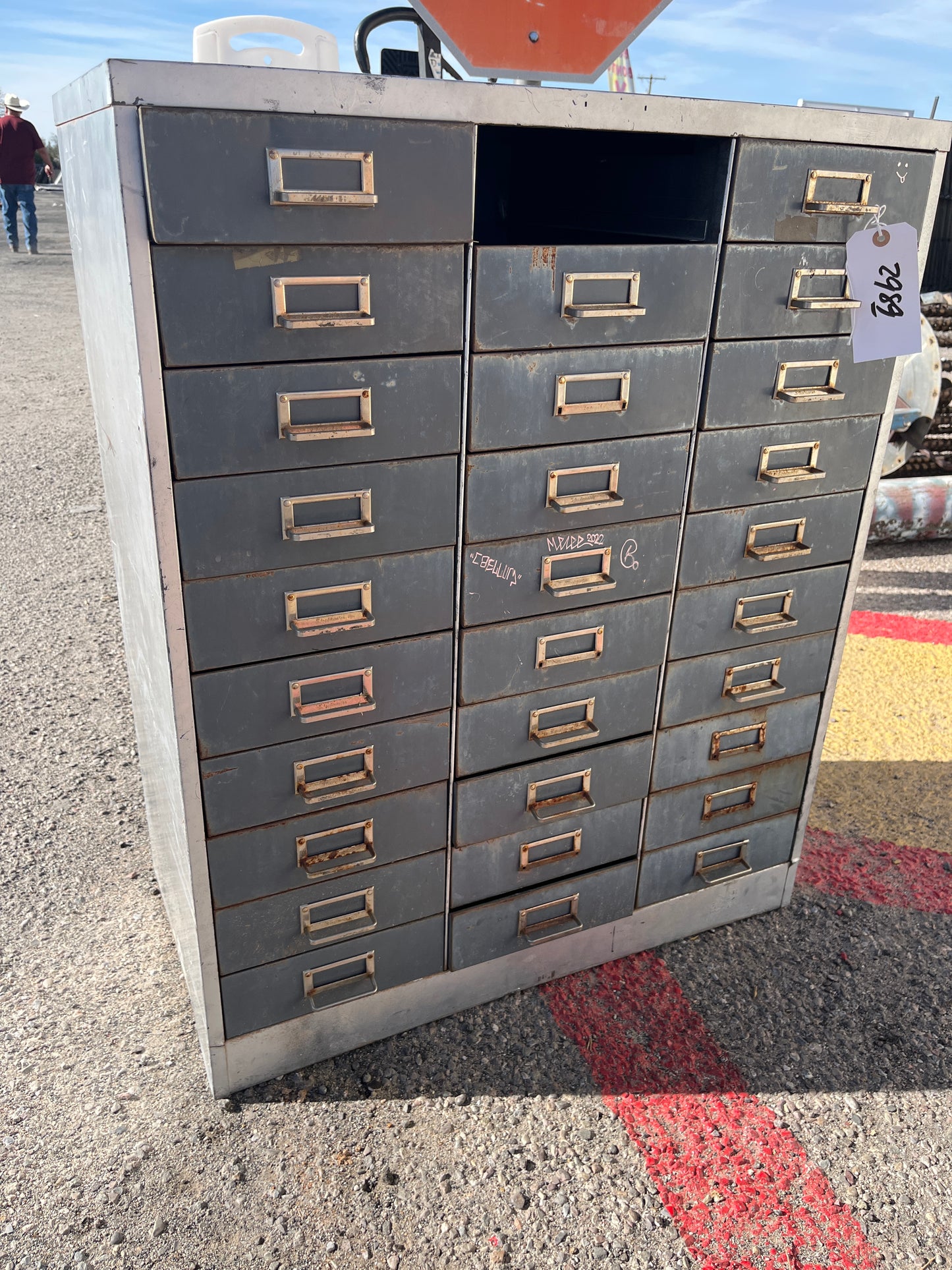 Multi drawer storage cabinet