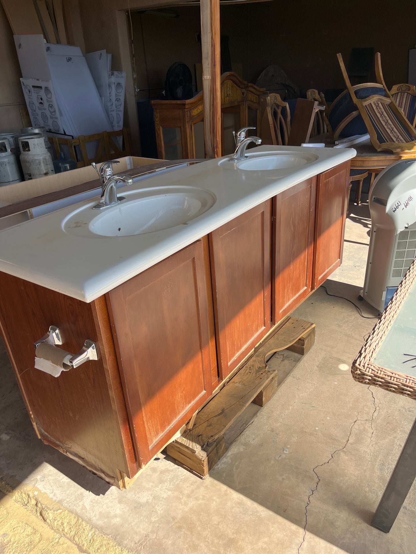 Double sink vanity