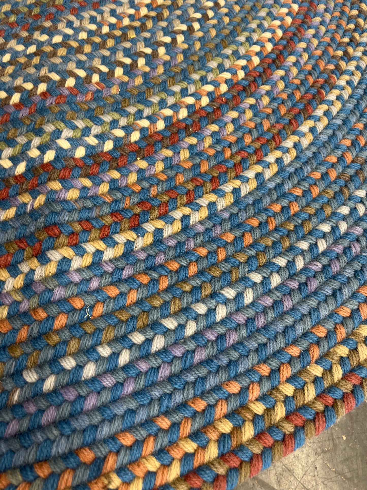 Greenwich Bluestone multicolor oval rug