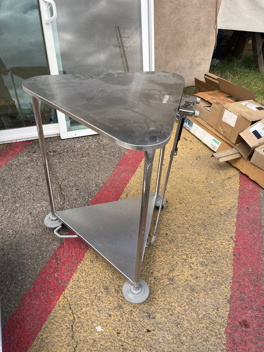 Stainless steel triangle shaped rolling table