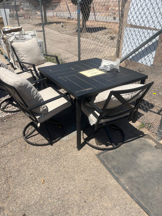 Made for the shade! Outdoor furniture