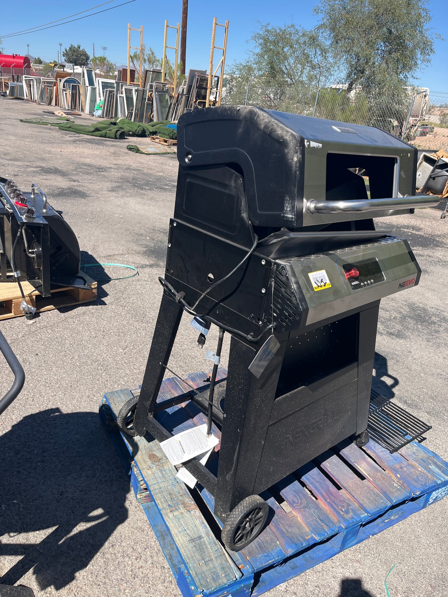 Nexgrill Neevo grill