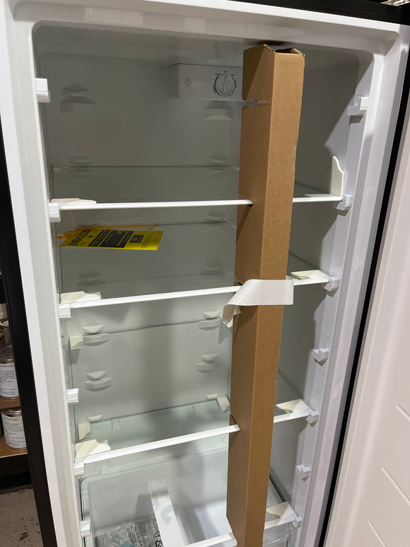 Vissani upright freezer