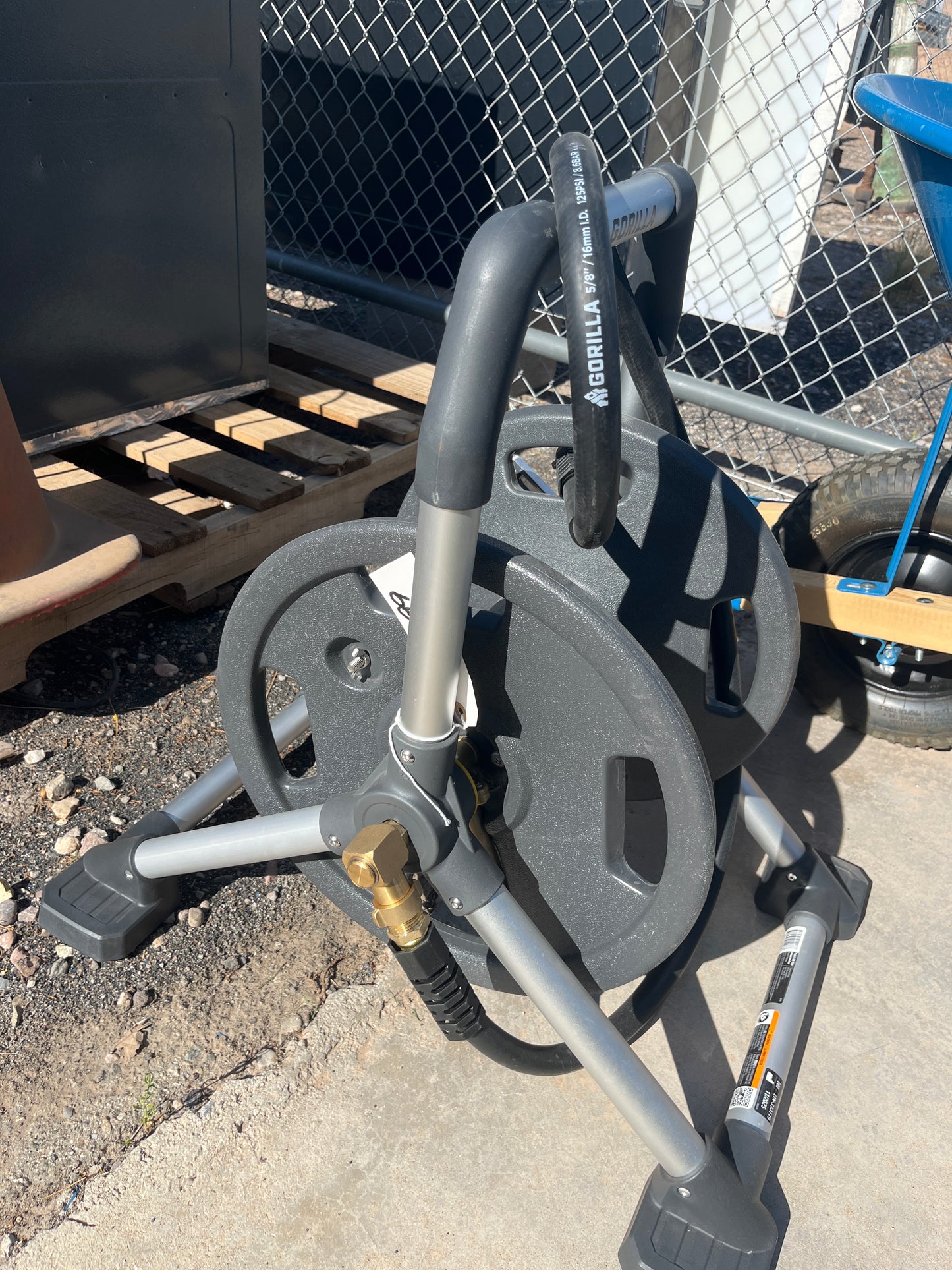 Gorilla compact hose reel