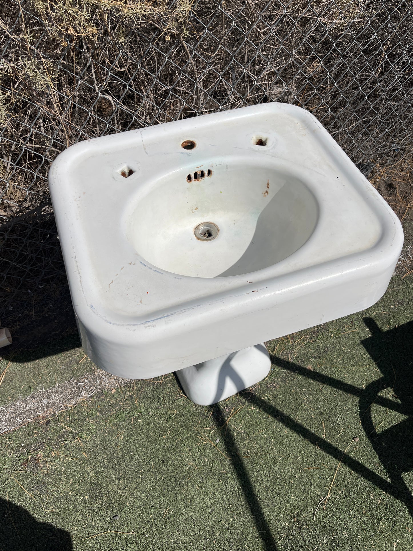 Antique pedestal sink